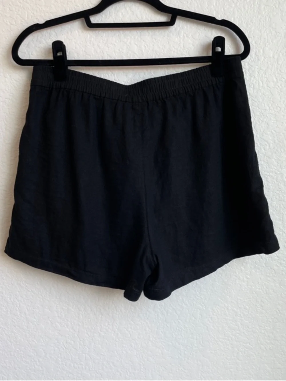 J. CREW • Linen-Blend, High-Waist Elastic w/Drawstring Black Shorts • Medium